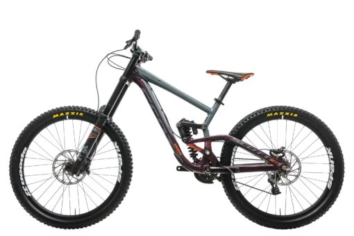 Scott Gambler 720 Downhill Mountain Bike - 2018, Small -Scott BMT12332 MJ 02 scaled