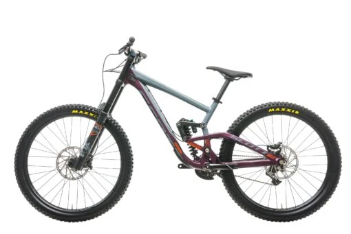 Scott Gambler 720 Downhill Bike - 2018, Medium -Scott BMT12333 DD 02 c3520157 f950 40f5 a50e 5b729c96575c scaled