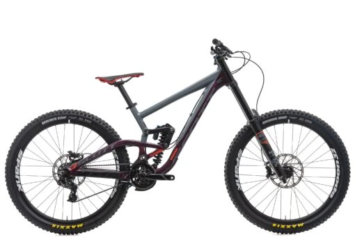 Scott Gambler 720 Downhill Bike - 2018, Large -Scott BMT12342 CM 01 103e2436 5045 4c16 9312 c8ada826f896 scaled