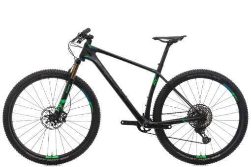 Scott Scale 900 RC Ultimate Mountain Bike -Scott BMT13642 CM 02 d68ef982 d1fd 4d88 a211 38c96e3037b2 scaled