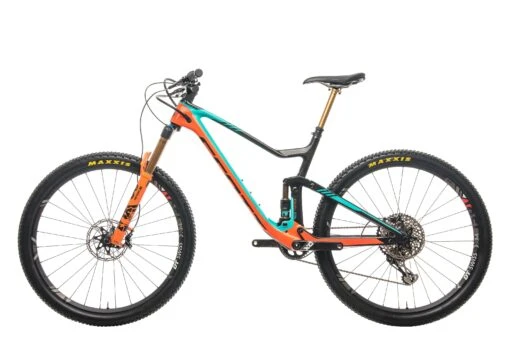 Scott Genius 900 Tuned Mountain Bike - 2018, Large -Scott BMT17168 PH1 02 scaled