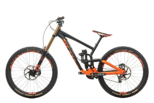 Scott Gambler 710 Downhill Mountain Bike - 2017, Large -Scott BMT18050 PH1 02 scaled