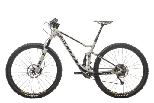 Scott Spark 940 Mountain Bike - 2017, Medium -Scott BMT18148 PH1 02 scaled