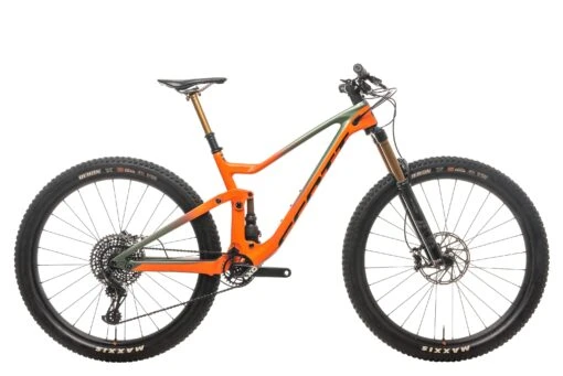 Scott Genius 900 Tuned Mountain Bike - 2019, Medium -Scott BMT18610 PH1 01 scaled