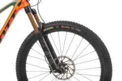 Scott Genius 900 Tuned Mountain Bike - 2019, Medium -Scott BMT18610 PH1 06