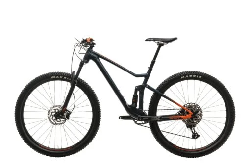 Scott Spark 960 Mountain Bike - 2020, Medium -Scott BMT21190 PH1 02 scaled