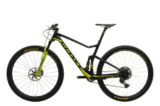 Scott Spark RC 900 World Cup Mountain Bike - 2019, Large -Scott BMT21235 PH1 02 scaled