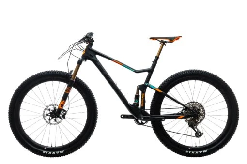 Scott Spark Plus Tuned Mountain Bike - 2017, Large -Scott BMT22007 PH2 02 scaled