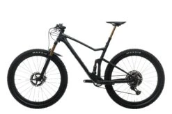 Scott Spark 900 Ultimate AXS Mountain Bike - 2021, Large -Scott BMT22776 PH1 02