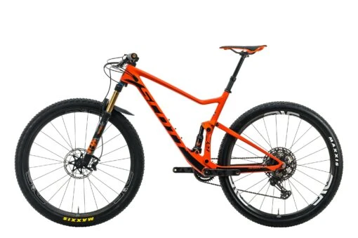 Scott Spark RC 900 Team Mountain Bike - 2019, Large -Scott BMT24375 PH1 02 scaled