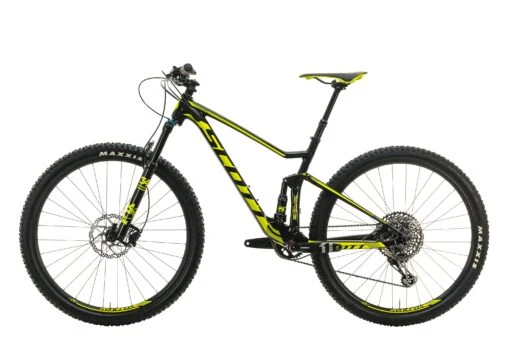 Scott Spark 940 Mountain Bike - 2018, Medium -Scott BMT24674 PH1 02 scaled