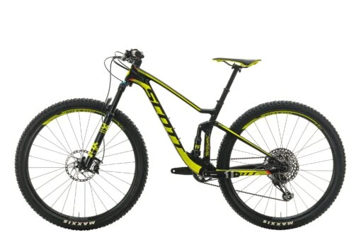 Scott Spark 920 Mountain Bike - 2018, Small -Scott BMT27216 PH1 02 scaled