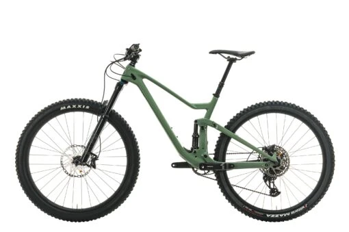 Scott Genius 940 Mountain Bike - 2021, Medium -Scott BMT27260 PH1 02 scaled