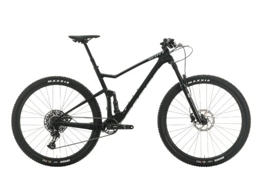 Scott Spark 940 Mountain Bike - 2021, Large -Scott BMT27352 PH1 01 scaled