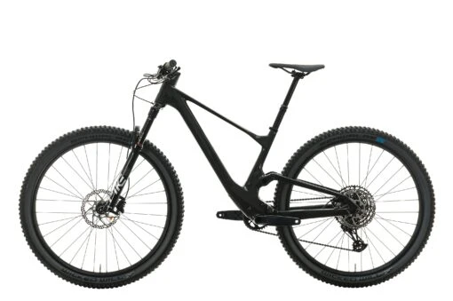 Scott Spark 940 Mountain Bike - 2022, Small -Scott BMT27446 PH1 02 scaled